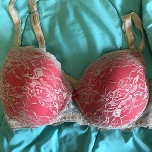 Lace bra Daisy Fuentes